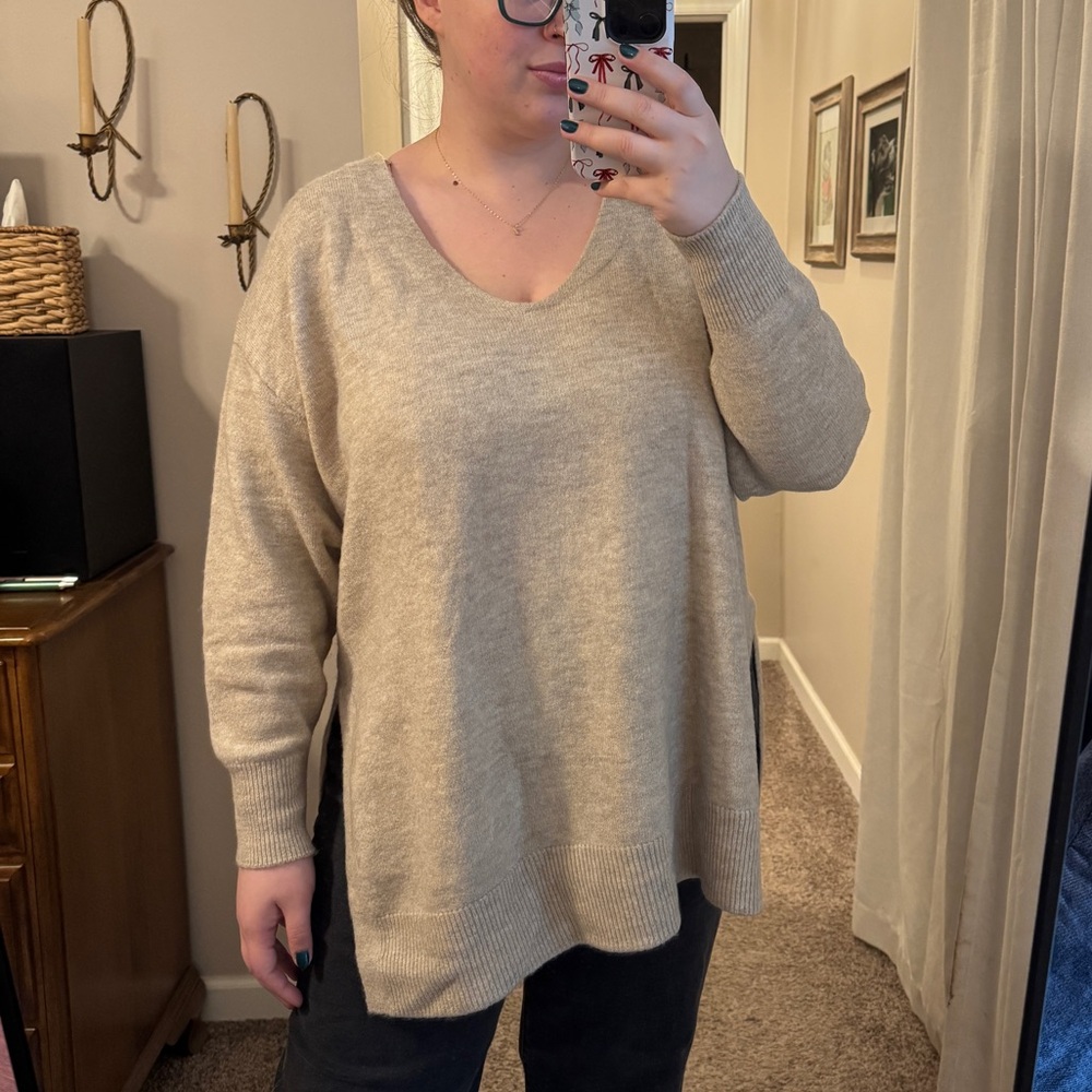 H&M Cream V-Neck Sweater